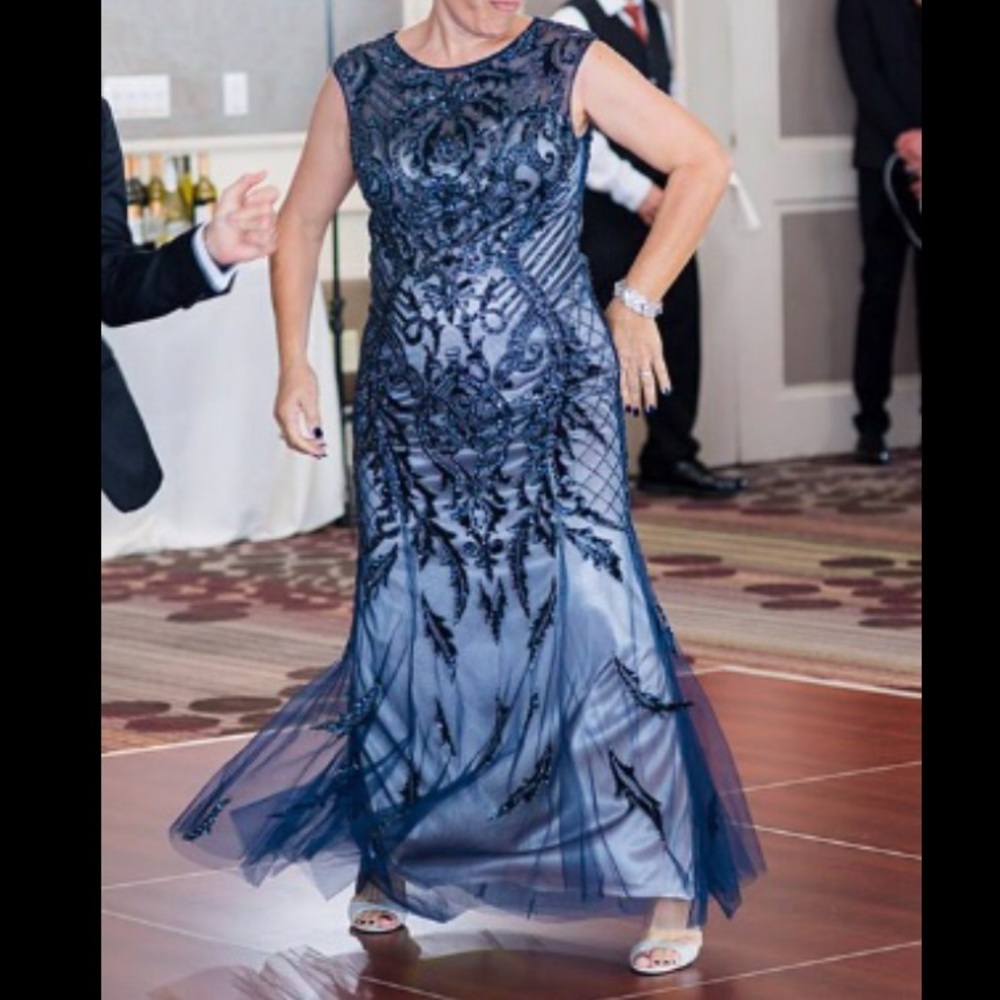 Ivonne D. Navy Blue Evening Gown - Picture 5 of 5
